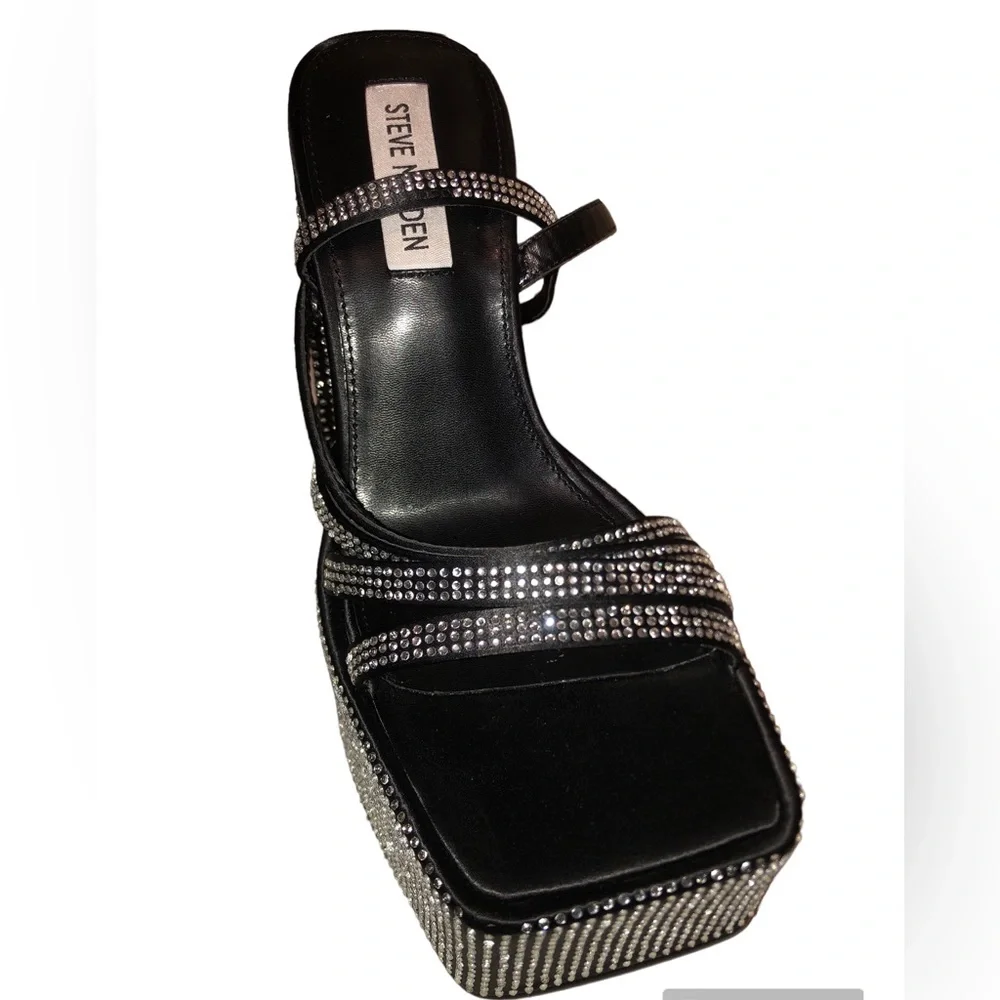 Steve Madden - Picture 3 of 7
